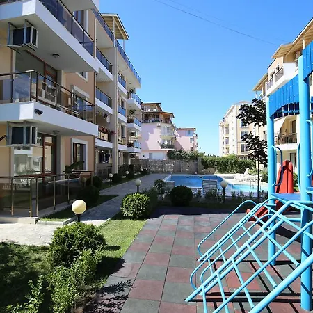 Апартамент In Rif 2 Равда